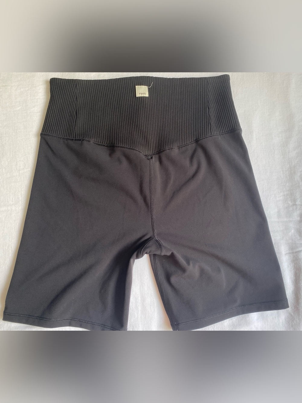 Vuori High-Waist Ribbed Waistband shorts EUC Med.